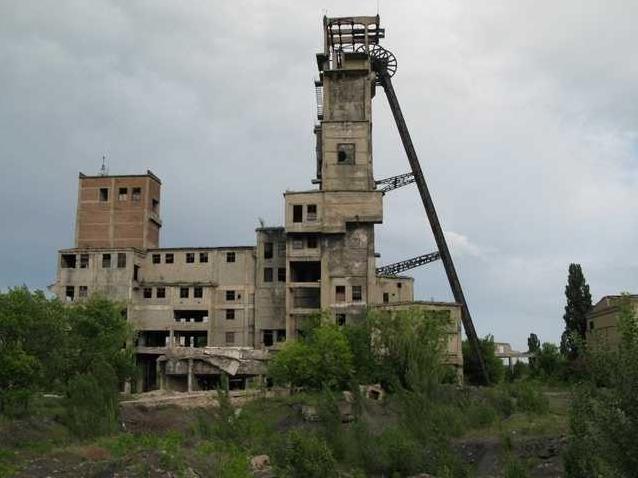Стаття У «ЛДНР» планують закрити половину діючих шахт. Майже 30 тис. гірників звільнять Ранкове місто. Донбас