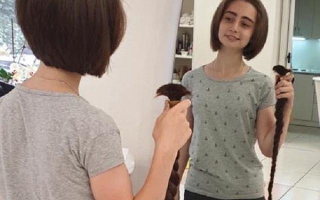 Стаття 15-летняя одесситка пожертвовала свои роскошные волосы для парика онкобольной девочке Ранкове місто. Донбас