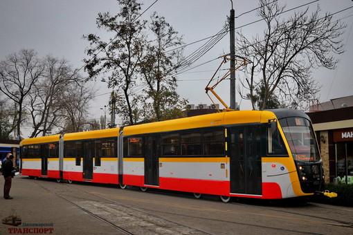 Стаття В Одесі курсує найдовший трамвай в Україні (фото) Ранкове місто. Донбас