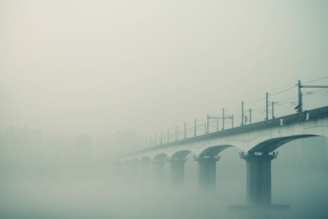 Стаття Крупнейшие недостроенные мосты Украины Ранкове місто. Донбас