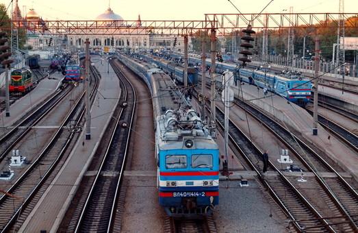 Стаття На зимние праздники «Укрзализныця» назначила два дополнительных поезда в Одессу Ранкове місто. Донбас