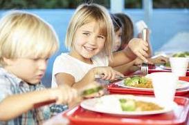 Стаття Чем кормят учеников в школьных столовых разных стран мира? Фото Ранкове місто. Донбас