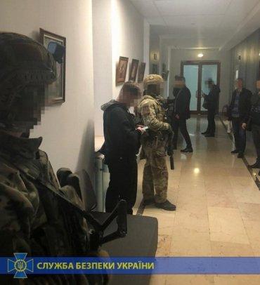 Стаття СБУ проводит обыски в одесском аэропорту Ранкове місто. Донбас