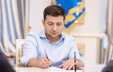 Стаття Зеленский подписал законы о дорогах в Украине Ранкове місто. Донбас