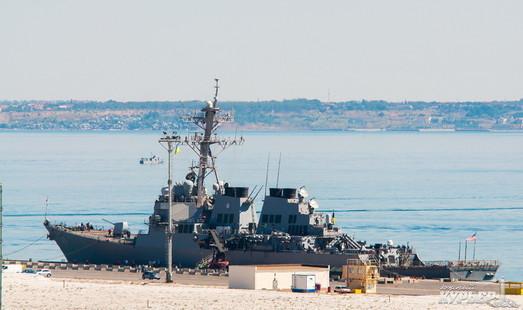Стаття В Одессу зашел мощный боевой корабль США Ранкове місто. Донбас
