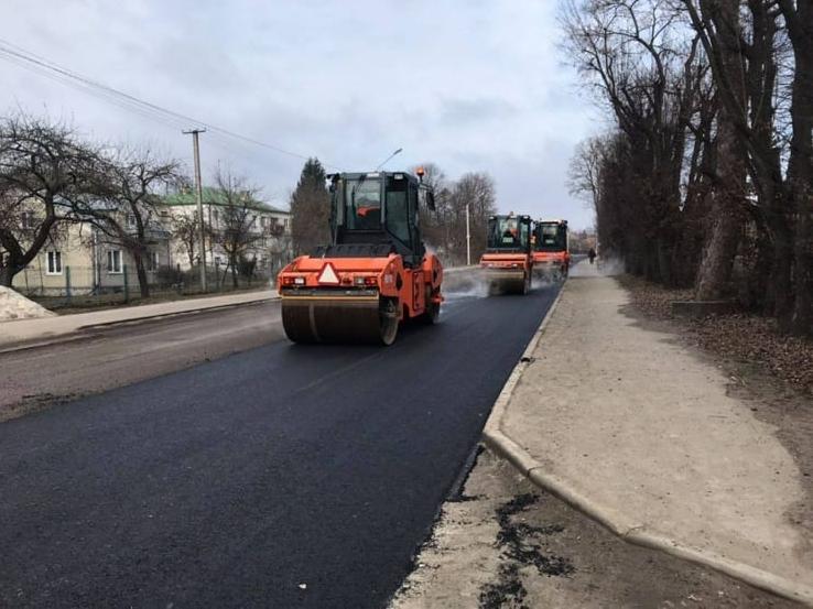 Стаття В Україні ремонтуватимуть дорогу, що з’єднує пункти пропуску через кордон з Польщею Ранкове місто. Донбас