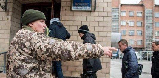 Стаття Міноборони вперше відкрило телефонну «гарячу» лінію для призовників Ранкове місто. Донбас