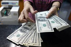 Стаття Крупные банки возобновили выдачу наличной валюты Ранкове місто. Донбас