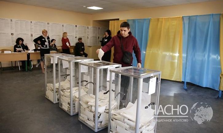 Стаття ЦВК дозволила переселенцям голосувати на місцевих виборах Ранкове місто. Донбас