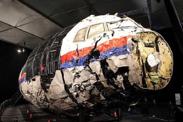 Стаття В телах экипажа MH17 нашли осколки российской ракеты «Бук» Ранкове місто. Донбас