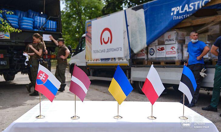 Стаття Латвія та Польща передали гуманітарну допомогу жителям Донбасу Ранкове місто. Донбас
