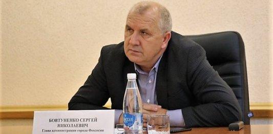 Стаття «Лишают заработка»: крымские бизнесмены требуют отставки главы Феодосии Ранкове місто. Донбас