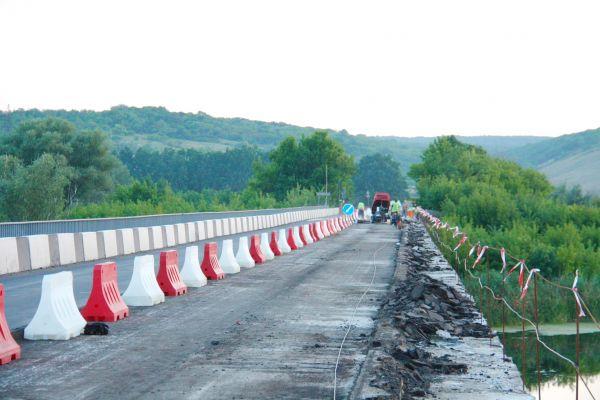 Стаття На Луганщине проводят ремонтные работы на мосту в Новоайдаре Ранкове місто. Донбас