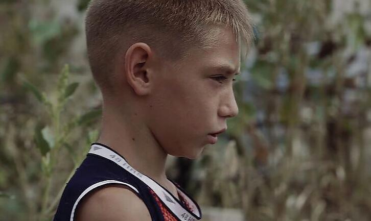 Стаття Документальний фільм про хлопчика з Донбасу відкриє онлайн-покази Docudays UA Ранкове місто. Донбас