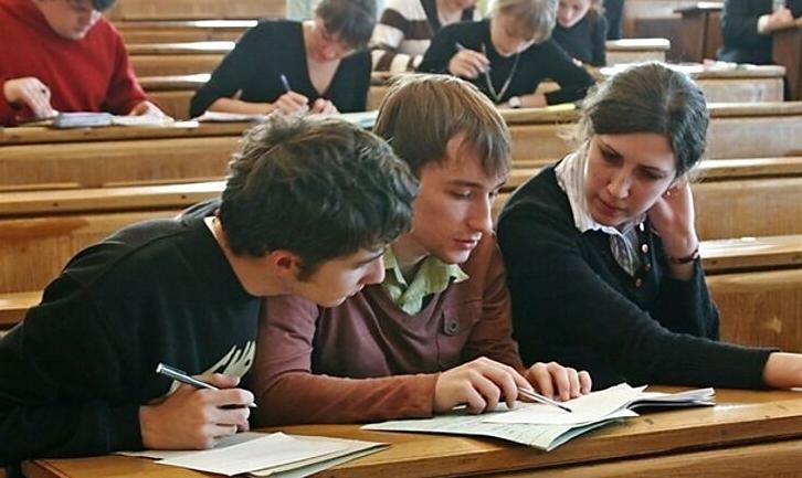 Стаття Навчатись нема кому: в ОРДЛО закриють понад 20 технікумів Ранкове місто. Донбас