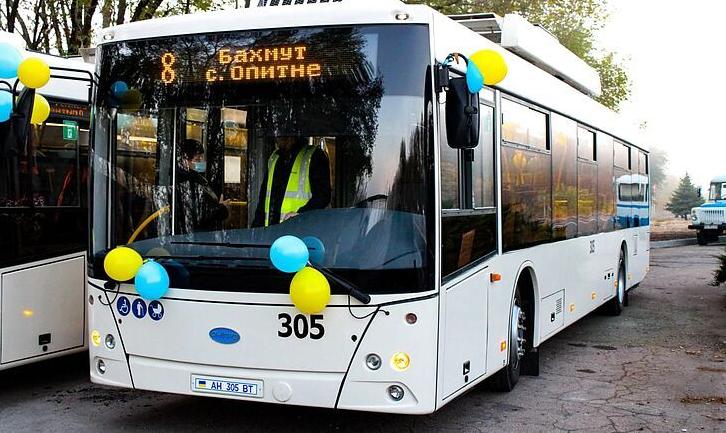 Стаття «Чекали 40 років»: на Донеччині запустили тролейбус до прифронтового селища Опитне Ранкове місто. Донбас
