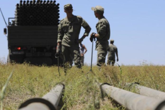 Стаття Оккупанты забирают последнюю воду в Крыму для нужд военных Ранкове місто. Донбас
