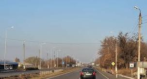 Стаття Между Славянском и Краматорском обустраивают наружное освещение и ремонтируют дорогу Ранкове місто. Донбас