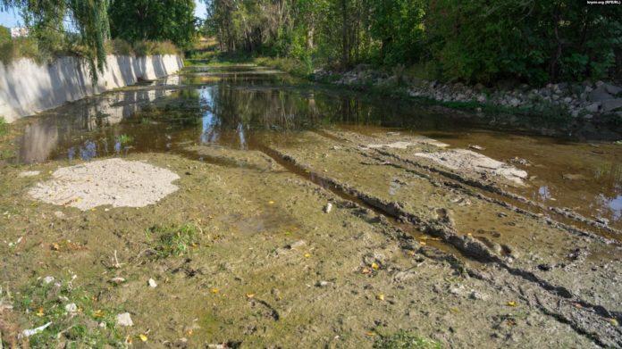 Стаття Очистка реки в Крыму закончилась «уголовным делом» Ранкове місто. Донбас