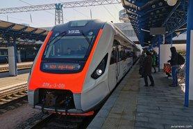 Стаття «Укрзализныця» назначила 3 дополнительных поезда на новогодние праздники Ранкове місто. Донбас