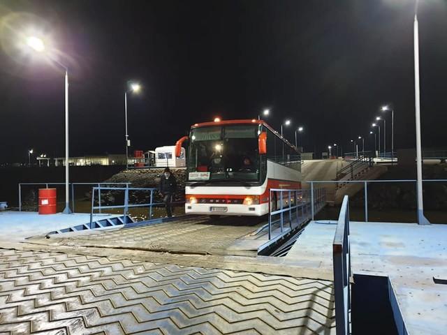 Стаття Международные автобусные рейсы теперь идут через паромную переправу на Дунае (ФОТО) Ранкове місто. Донбас