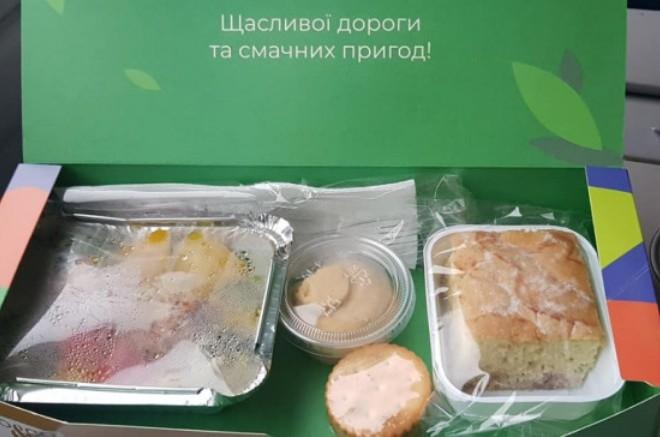 Стаття Пасажири поїздів Інтерсіті+ їдять бізнес-ланчі тоннами: найбільш «голодний» рейс Ранкове місто. Донбас