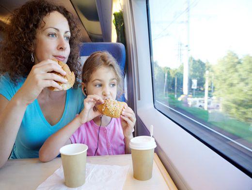 Стаття На борту Інтерсіті+ з’явилося меню для дітлахів. Чим годуватимуть найменших пасажирів? Ранкове місто. Донбас