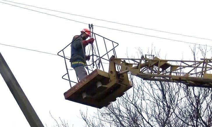 Стаття У селищі Опитне відновили електропостачання Ранкове місто. Донбас
