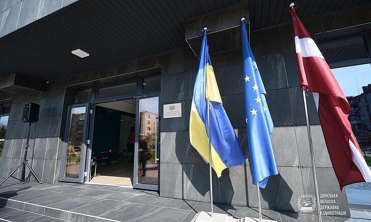 Стаття Латвійська Республіка відкрила почесне консульство у Слов’янську Ранкове місто. Донбас