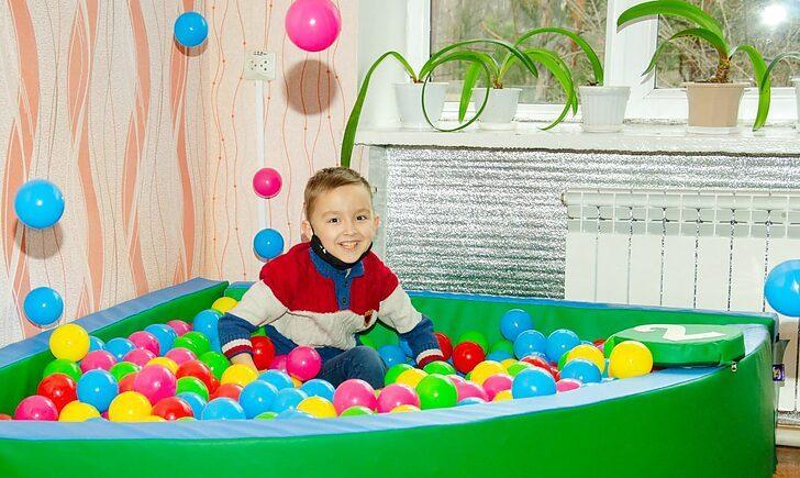 Стаття У Торецьку обладнано сенсорну кімнату для дітей та дорослих. Фото Ранкове місто. Донбас