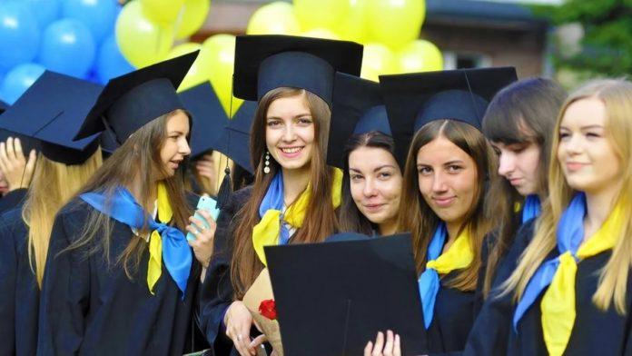 Стаття Стипендия, общежитие, курсы: Украина приглашает учиться детей из оккупированных территорий Ранкове місто. Донбас