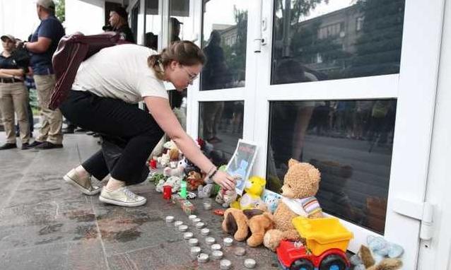 Стаття В Украине впервые отмечают День памяти детей, погибших в результате агрессии РФ Ранкове місто. Донбас