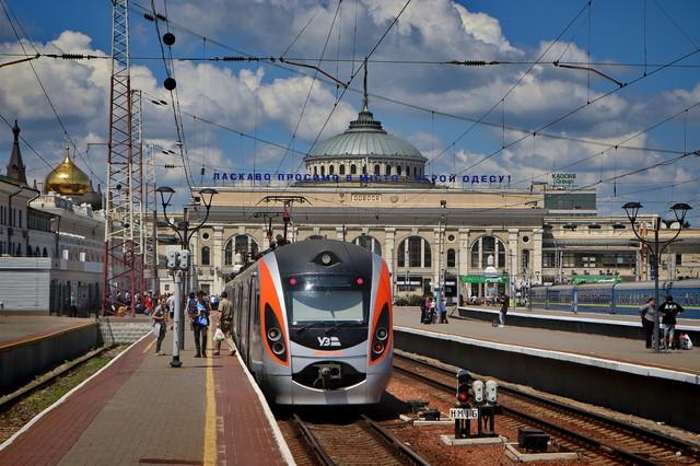 Стаття Дневной поезд «Интерсити» между Одессой и Киевом сделают ежедневным (ВИДЕО) Ранкове місто. Донбас