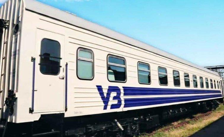 Стаття “Укрзалізниця” призначила додатковий поїзд до курортного Бердянська Ранкове місто. Донбас