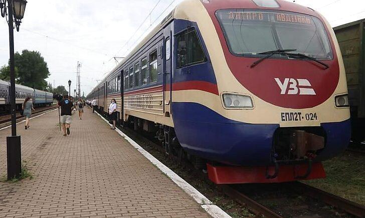Стаття Укрзалізниця прискорює поїзд Дніпро-Авдіївка: розклад Ранкове місто. Донбас
