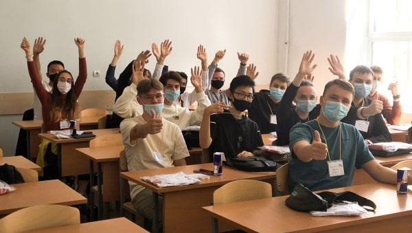 Стаття Севастопольские студенты массово отказываются от прививок российскими вакцинами Ранкове місто. Донбас