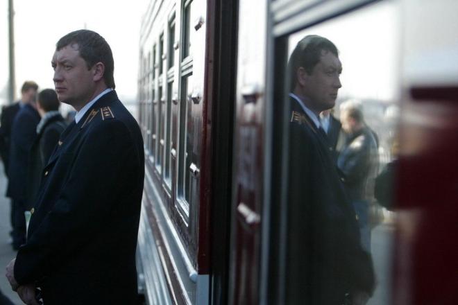 Стаття З березня до Херсону з Києва рушатиме ще один потяг Ранкове місто. Донбас
