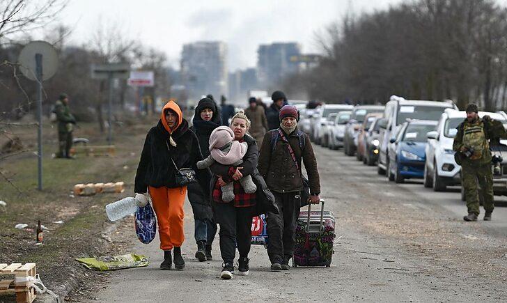 Стаття Окупанти насильно змушують людей виїжджати з України на територію росії Ранкове місто. Донбас
