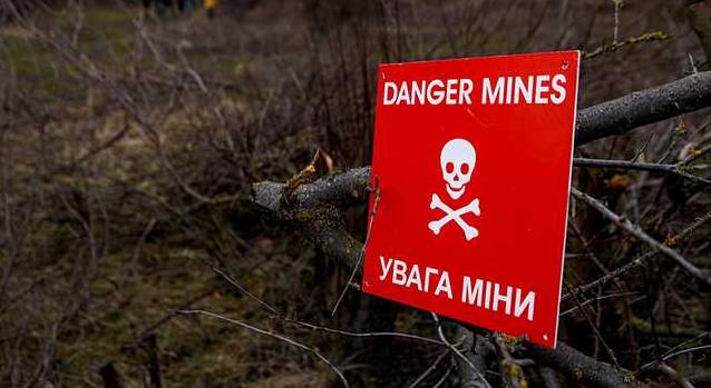 Стаття Украинцев, которые возвращаются в освобожденные города и села, предупредили об опасности минирований Ранкове місто. Донбас