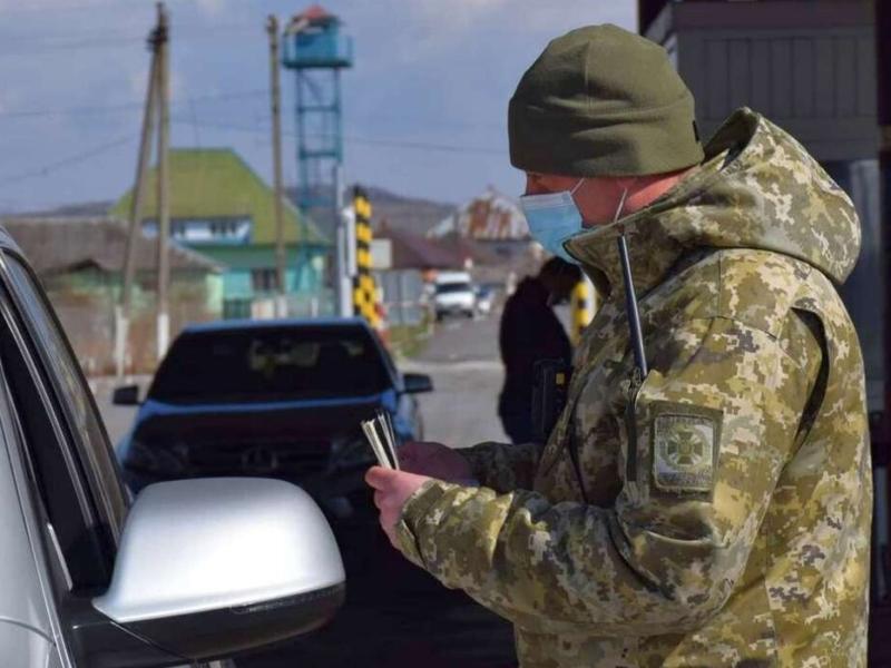 Стаття Українці й надалі зможуть перетинати кордон за внутрішнім паспортом Ранкове місто. Донбас