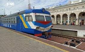Стаття Одесская железная дорога вводит дополнительный пригородный поезд Ранкове місто. Донбас