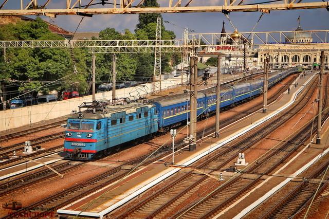 Стаття Відкривається попередній продаж квитків на потяги терміном за 20 днів Ранкове місто. Донбас