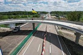 Стаття По Житомирській трасі відкрито рух вантажівок, - Мінінфраструктури. ФОТО Ранкове місто. Донбас