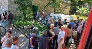 Стаття На Донетчине спасатели возят воду жителям городов, несмотря на войну Утренний город. Донецьк