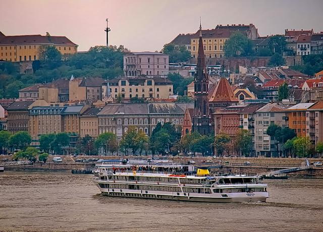 Стаття Українське Дунайське пароплавство планує відновити роботу своїх пасажирських лайнерів Ранкове місто. Донбас
