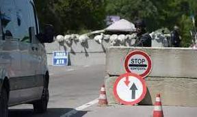 Стаття Обов’язково до виконання всіма водіями: ЗСУ нагадали правила проїзду блокпостів на дорогах Ранкове місто. Донбас
