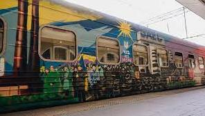 Стаття Швидкий поїзд «Лисичанськ-Ужгород» тимчасово курсуватиме з Харкова Ранкове місто. Донбас