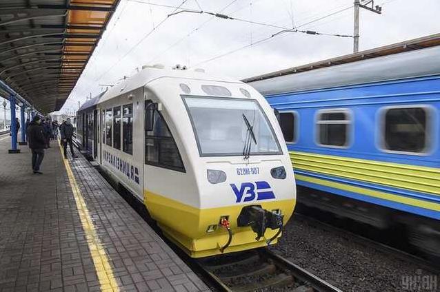Стаття «Укрзалізниця» повідомила важливу новину для пасажирів, які через тривогу не встигають на поїзд Ранкове місто. Донбас