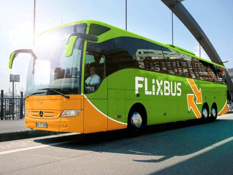 Стаття Автобусний лоукостер відкриває новий маршрут з Києва до аеропортів Варшави Ранкове місто. Донбас