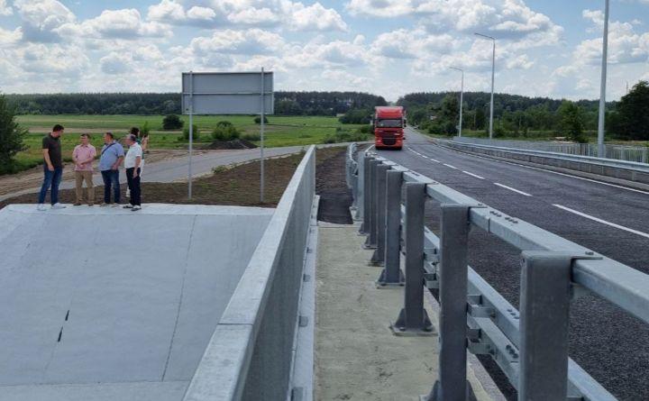 Стаття У Київській області відкрили рух відбудованим мостом через річку Ірпінь Ранкове місто. Донбас